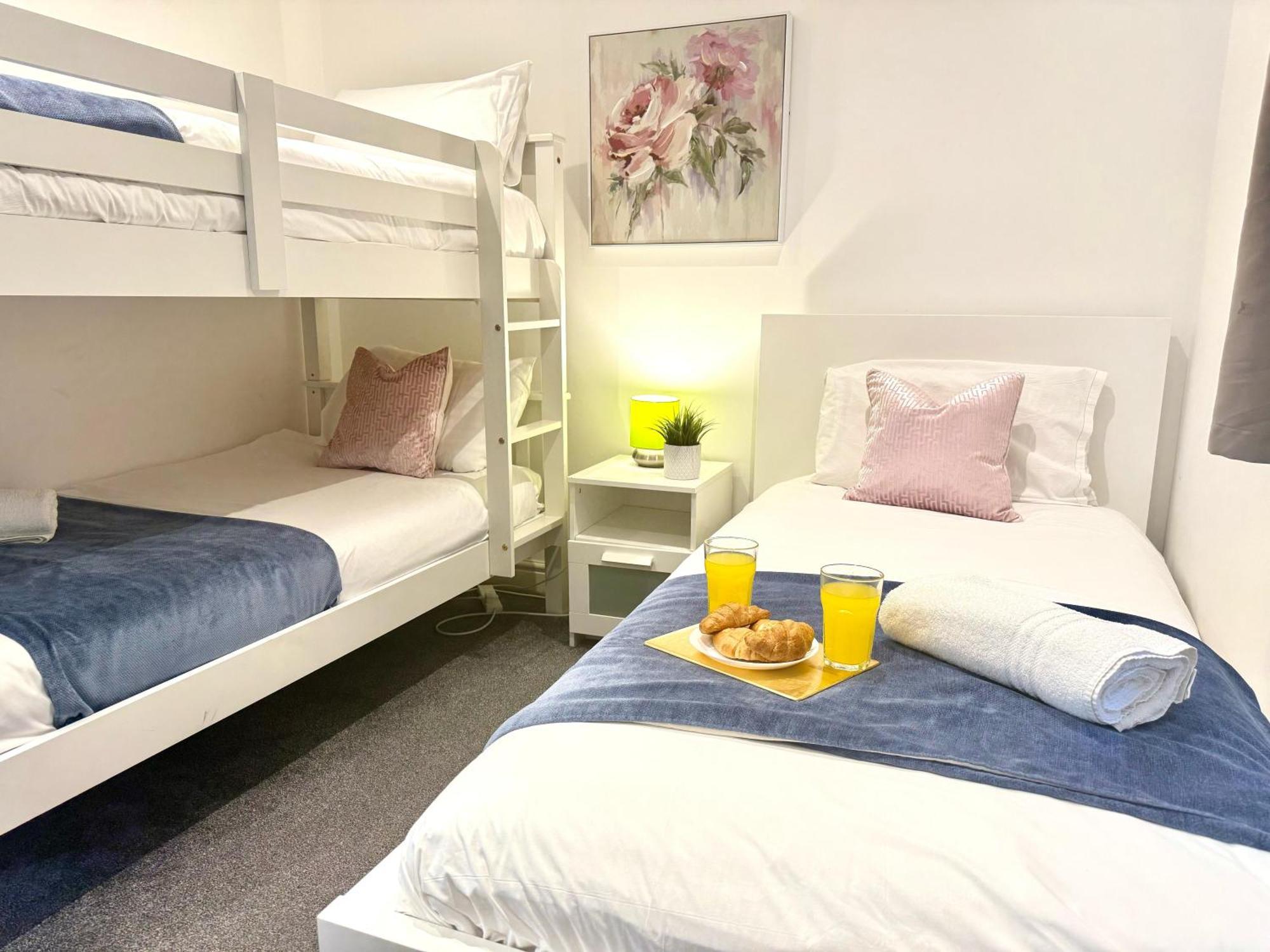 Evergreen Lodge - Two Bed Lux Flat - Parking, Garden, Patio, Wifi, Netflix - Close To Blenheim Palace & Oxford - F3 Kidlington Εξωτερικό φωτογραφία