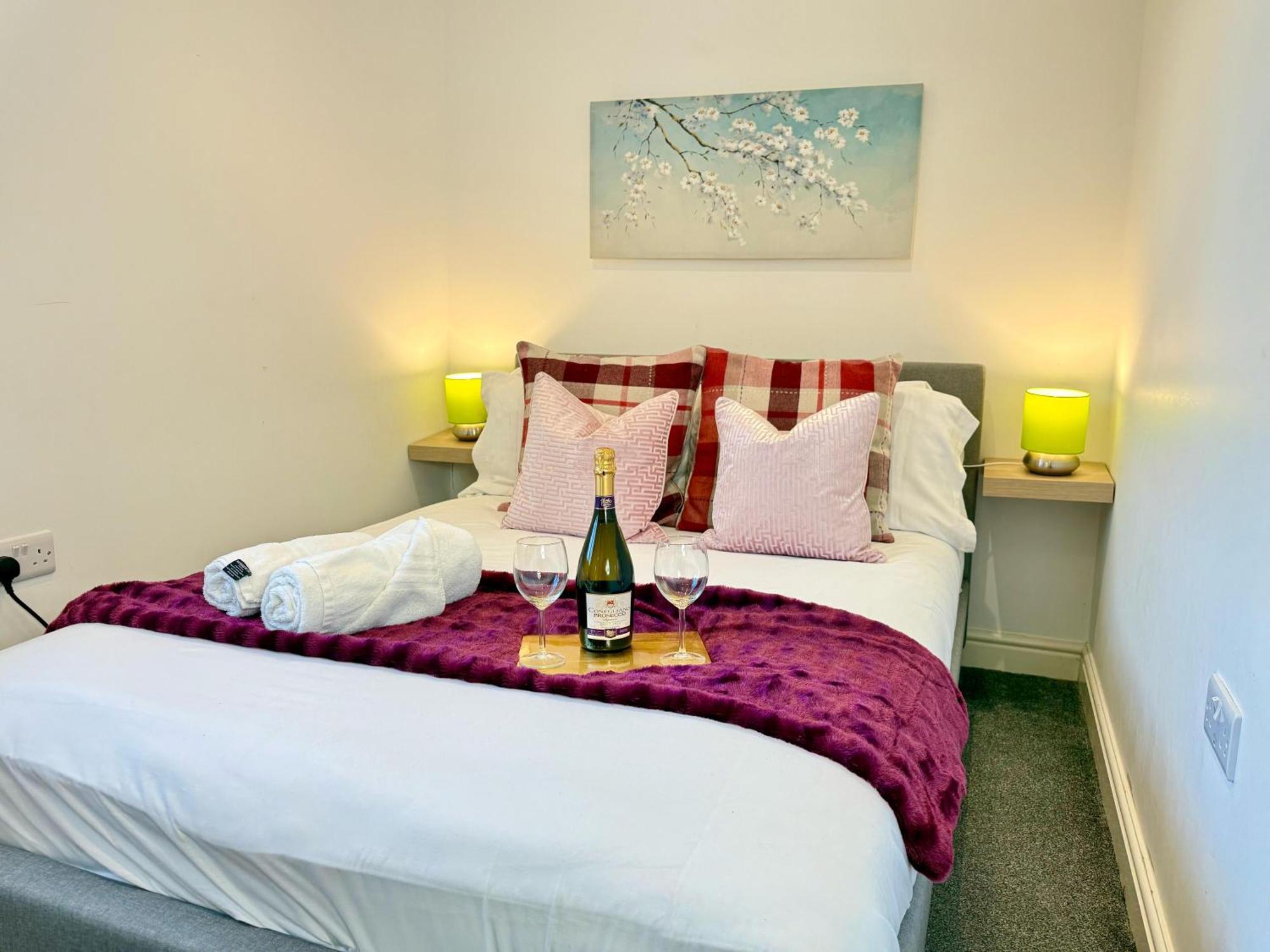 Evergreen Lodge - Two Bed Lux Flat - Parking, Garden, Patio, Wifi, Netflix - Close To Blenheim Palace & Oxford - F3 Kidlington Εξωτερικό φωτογραφία