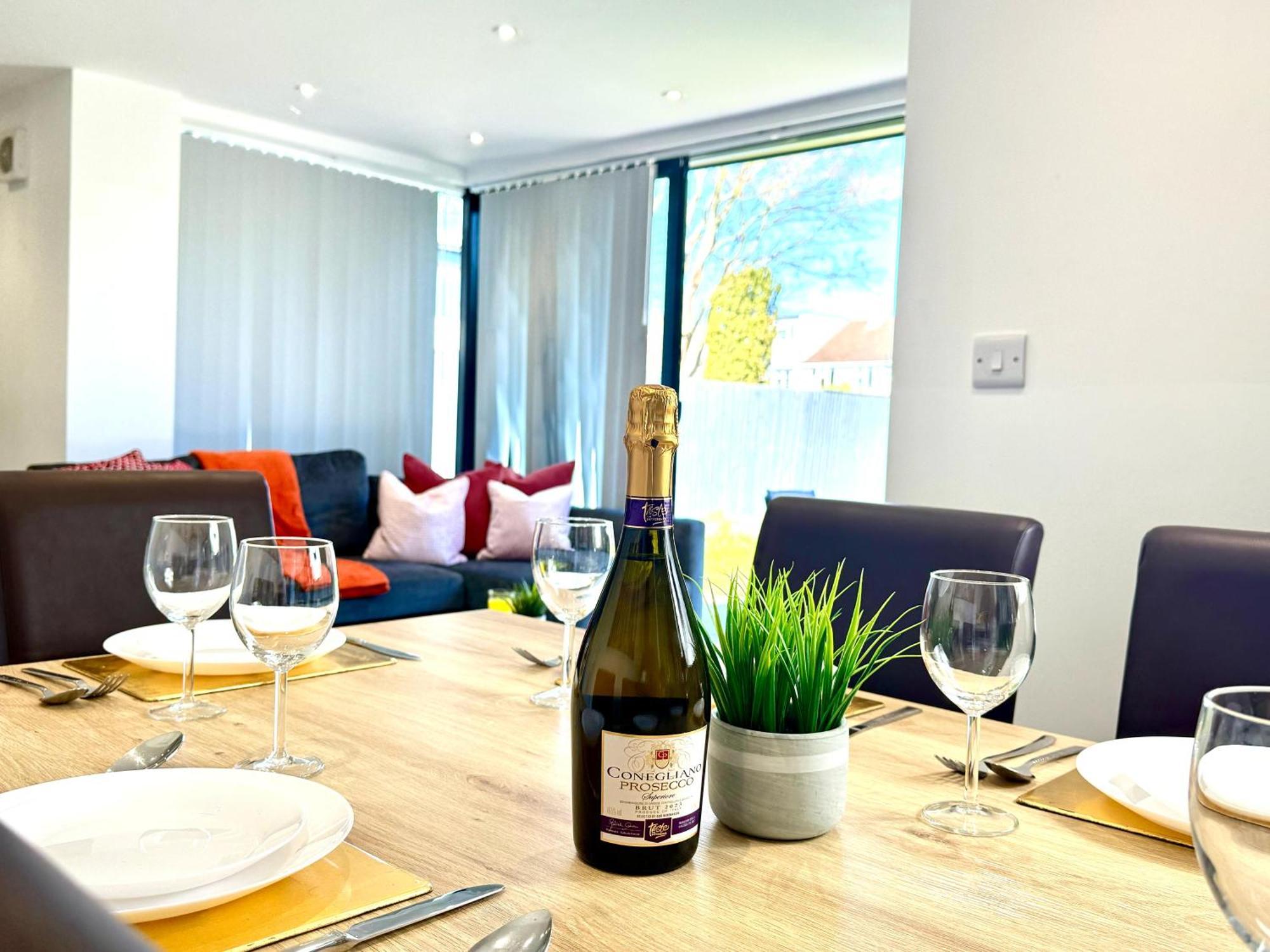 Evergreen Lodge - Two Bed Lux Flat - Parking, Garden, Patio, Wifi, Netflix - Close To Blenheim Palace & Oxford - F3 Kidlington Εξωτερικό φωτογραφία
