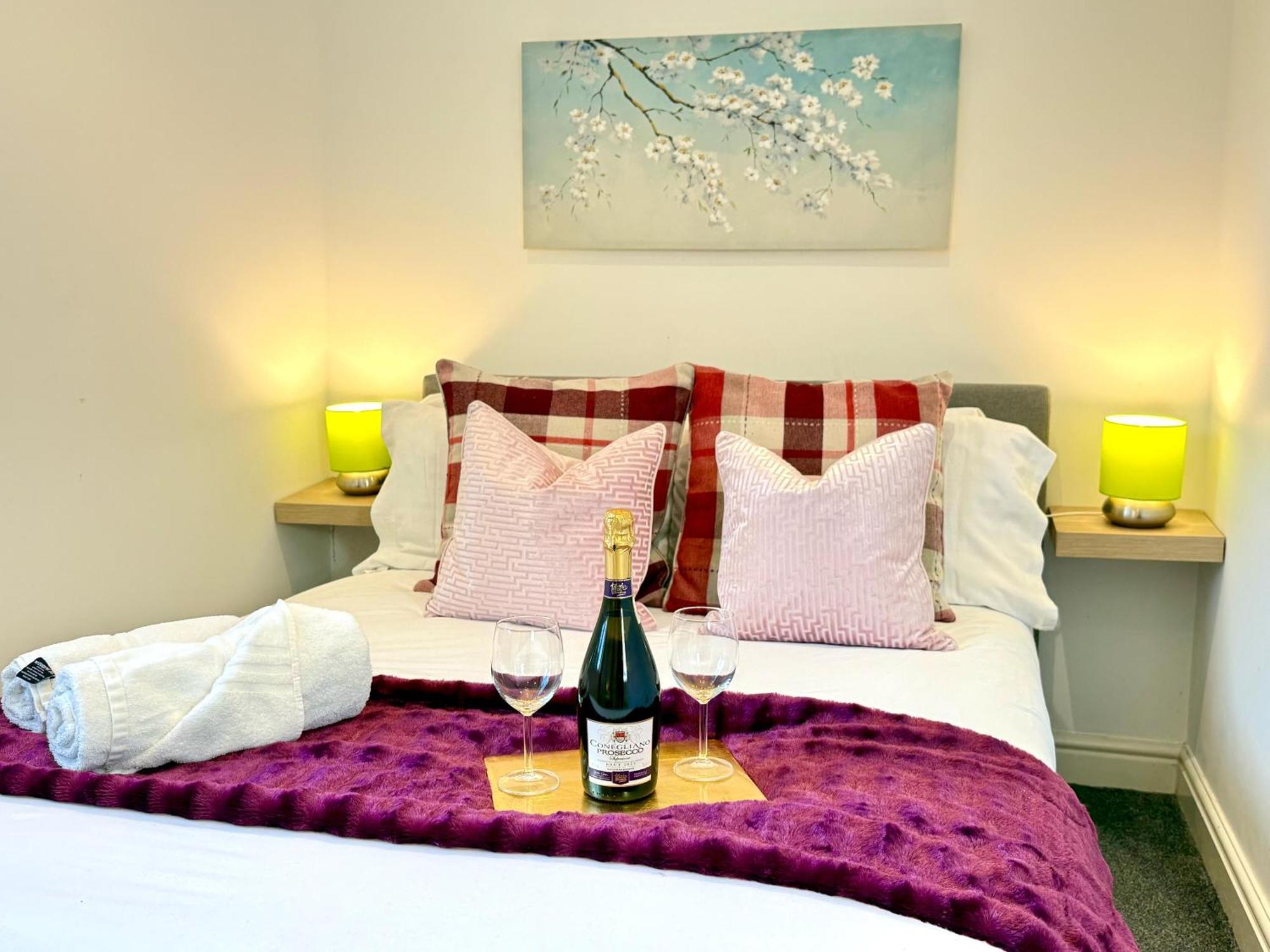 Evergreen Lodge - Two Bed Lux Flat - Parking, Garden, Patio, Wifi, Netflix - Close To Blenheim Palace & Oxford - F3 Kidlington Εξωτερικό φωτογραφία