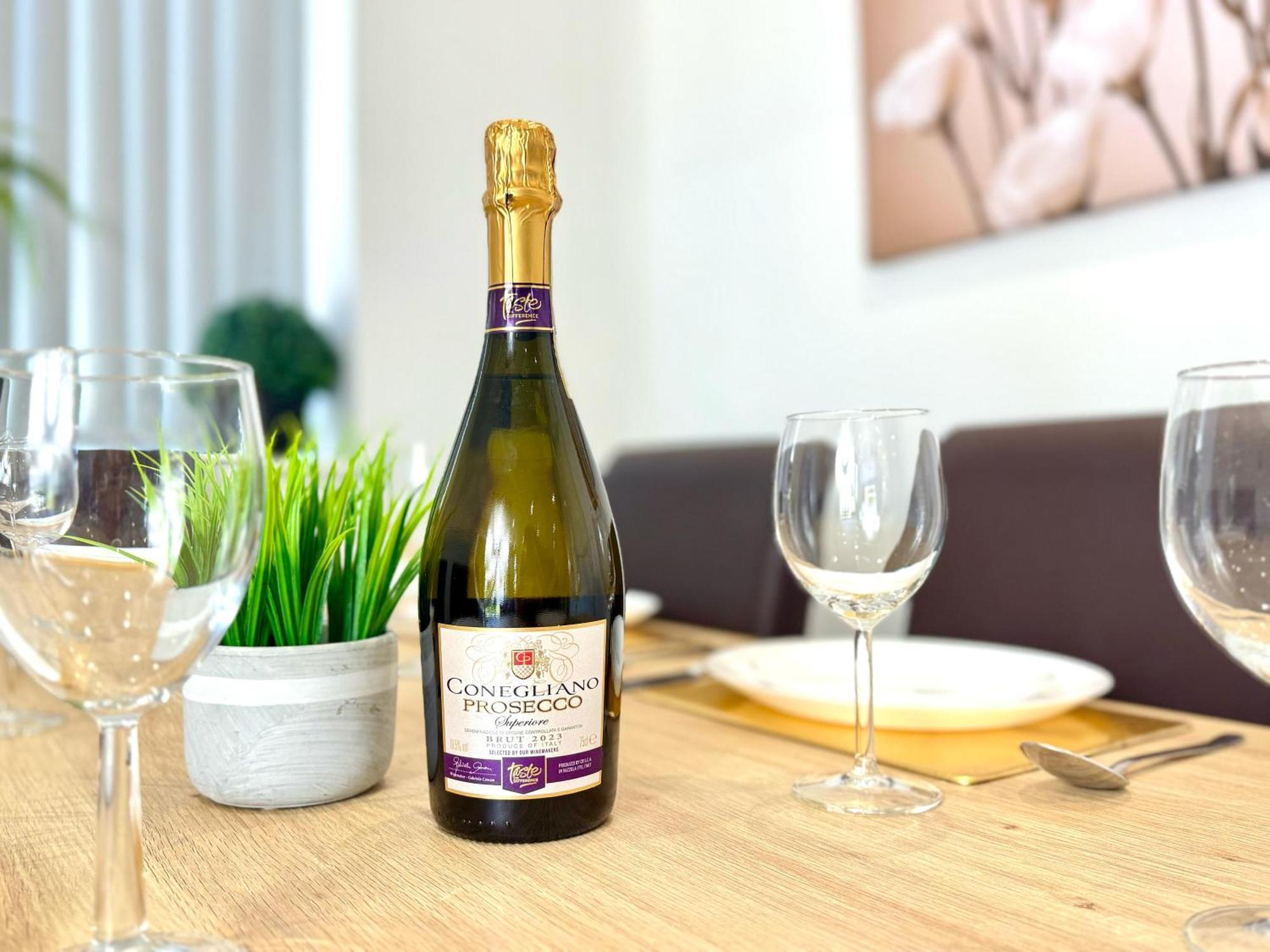 Evergreen Lodge - Two Bed Lux Flat - Parking, Garden, Patio, Wifi, Netflix - Close To Blenheim Palace & Oxford - F3 Kidlington Εξωτερικό φωτογραφία